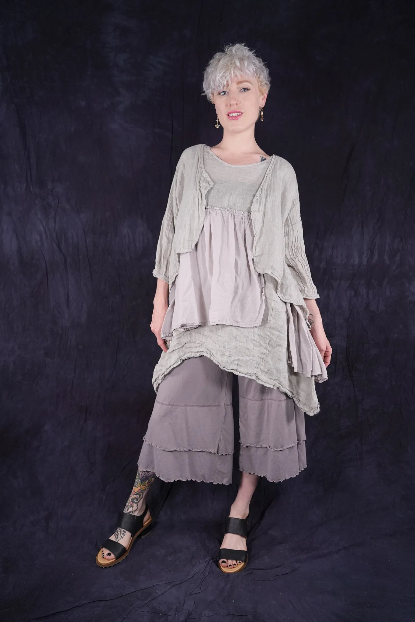 5316 Cheerful Cardi Clouds