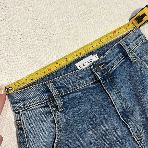 Cello blue jeans size 9 juniors  distressed boyfriend‎ high-rise style NWOT