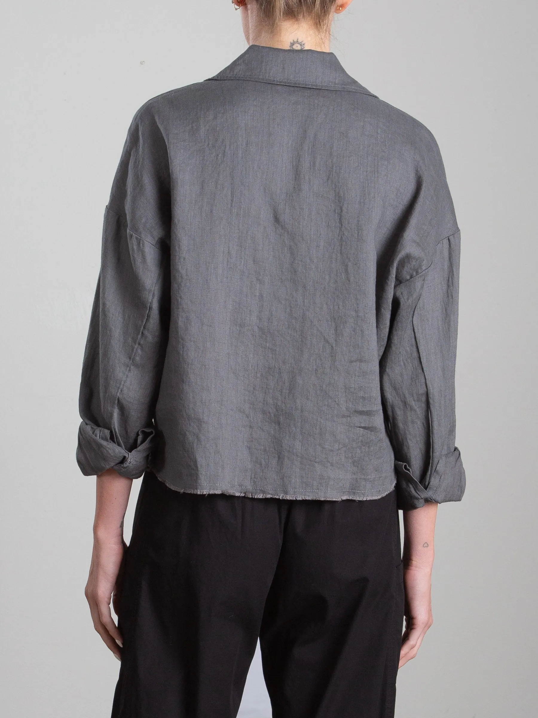 Esme Crop Shirt in French Linen - Ash