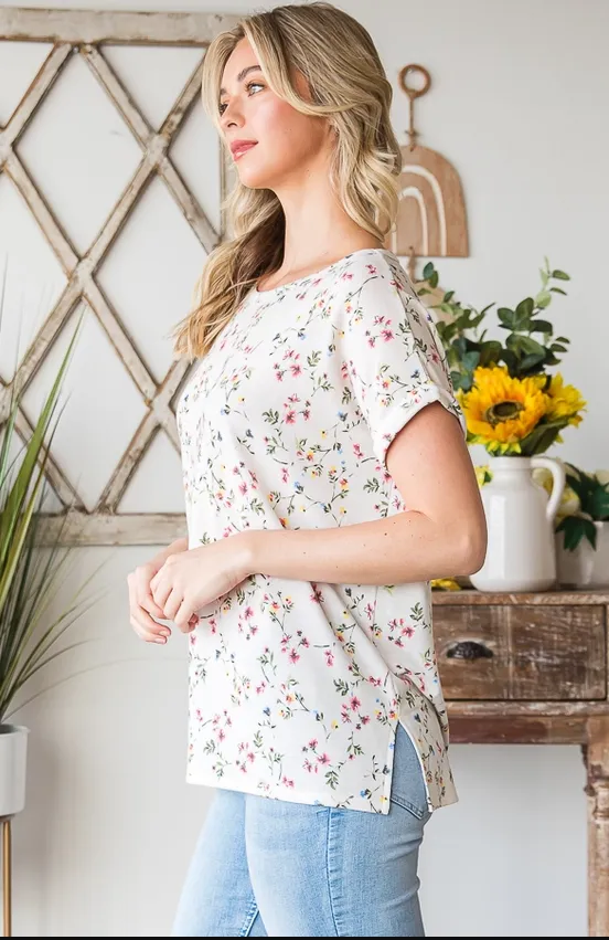 FLORAL PRINT TOP WITH SHORT SLEEVES