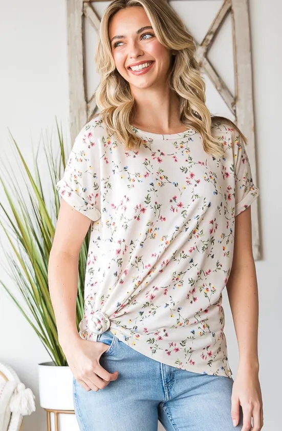 FLORAL PRINT TOP WITH SHORT SLEEVES