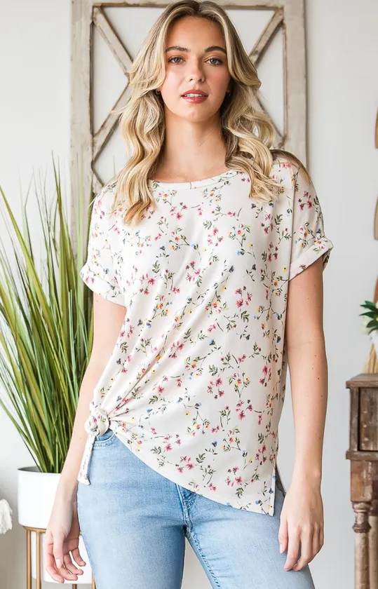 FLORAL PRINT TOP WITH SHORT SLEEVES