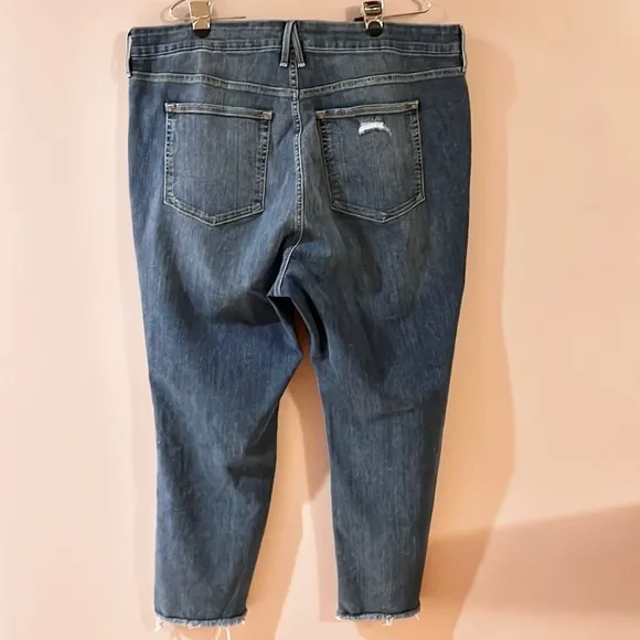 Good American Good Straight Jeans