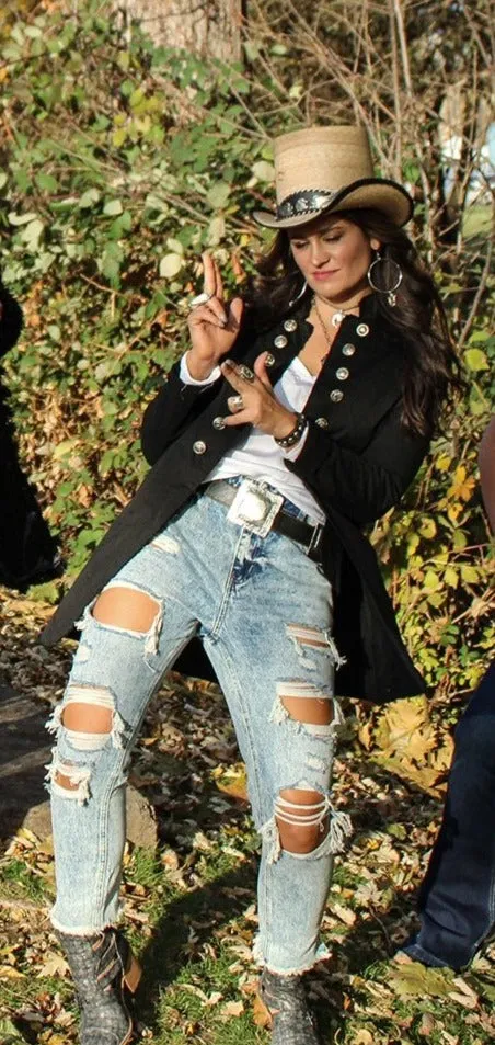 High Rise Distressed Boyfriend