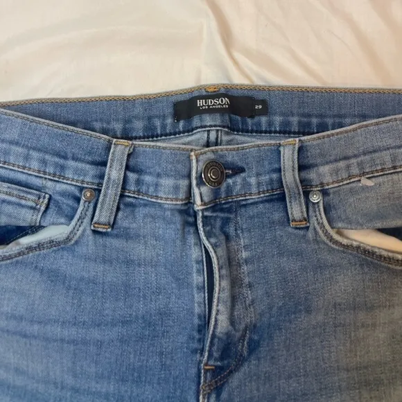 Hudson Jeans Low Rise Size 29 Blue Nico Straight Leg distress Med Wash Jeans