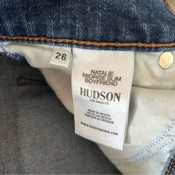 Hudson // Natalie Mid Rise Slim Boyfriend Crop Jeans, size 26
