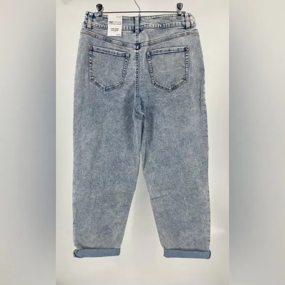 INC‎ denim mid rise boyfriend jeans with floral embroidery on left hip. 10/30