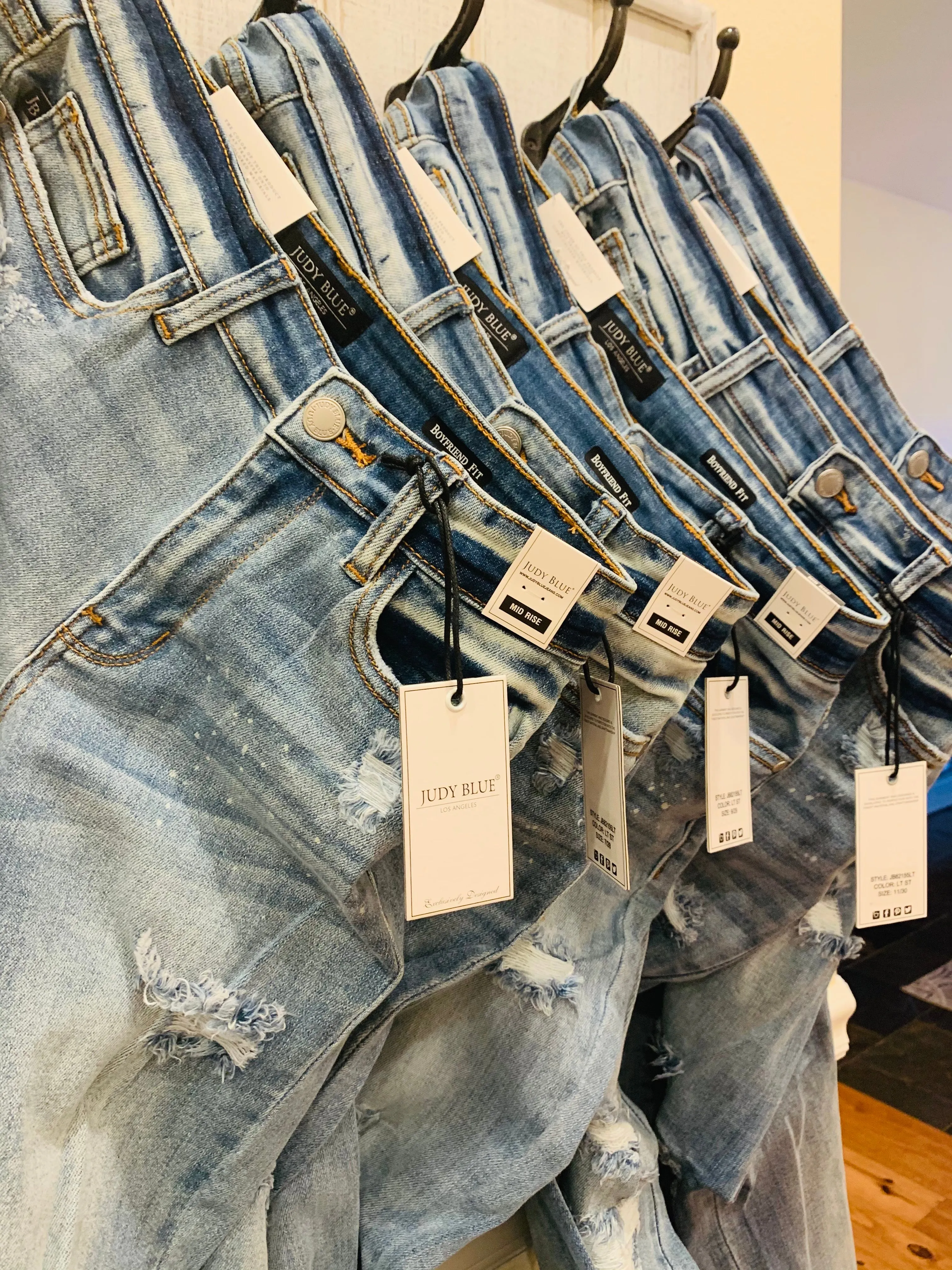 Judy Blue Beach Bum Bleached Boyfriend Jeans