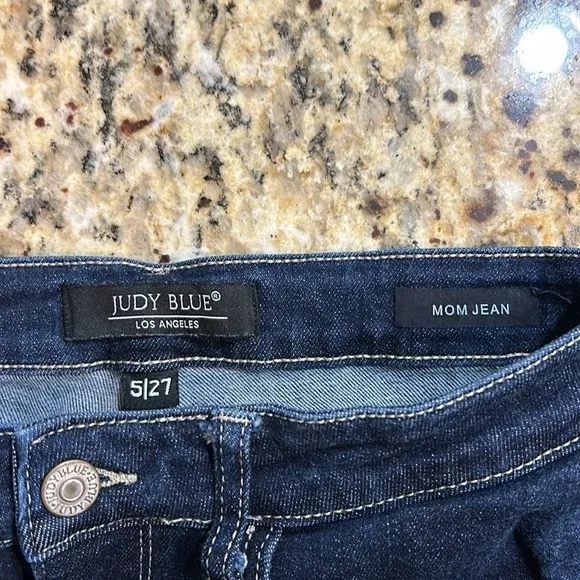 Judy Blue Dark Wash High Rise Straight Leg Mom Jeans Size 5 / 27 JB88273