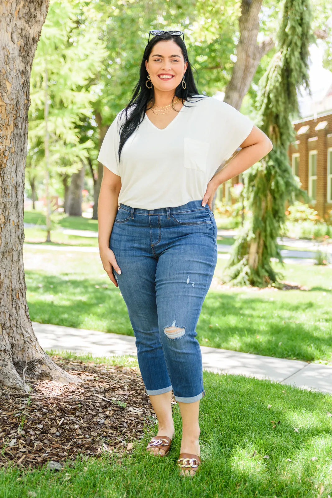 JUDY BLUE Nikki Mid-Rise Destroyed Boyfriend Jeggings
