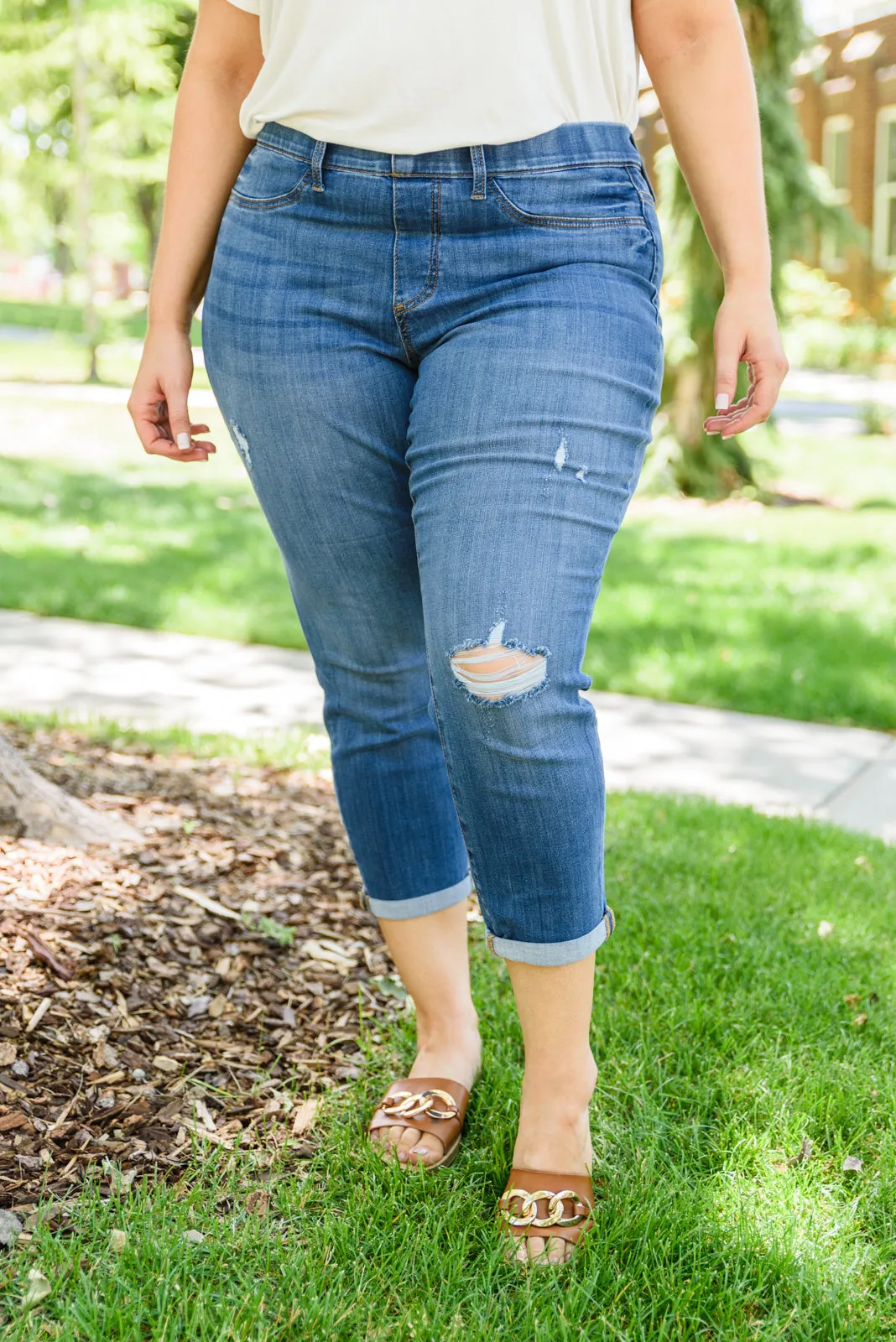 JUDY BLUE Nikki Mid-Rise Destroyed Boyfriend Jeggings