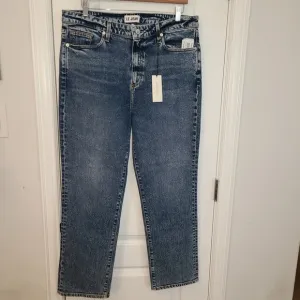 Le Jean stevie  Mid Rise boyfriend Jeans size 32