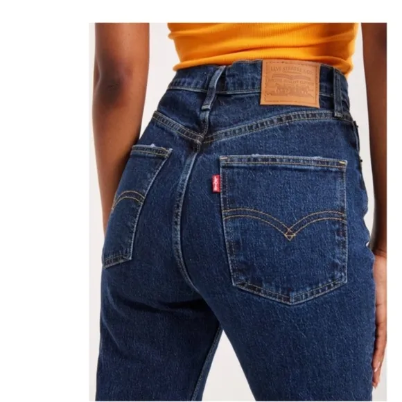 LEVI&quot;S 70s SLIM STRAIGHT LEG JEANS SIZE 28