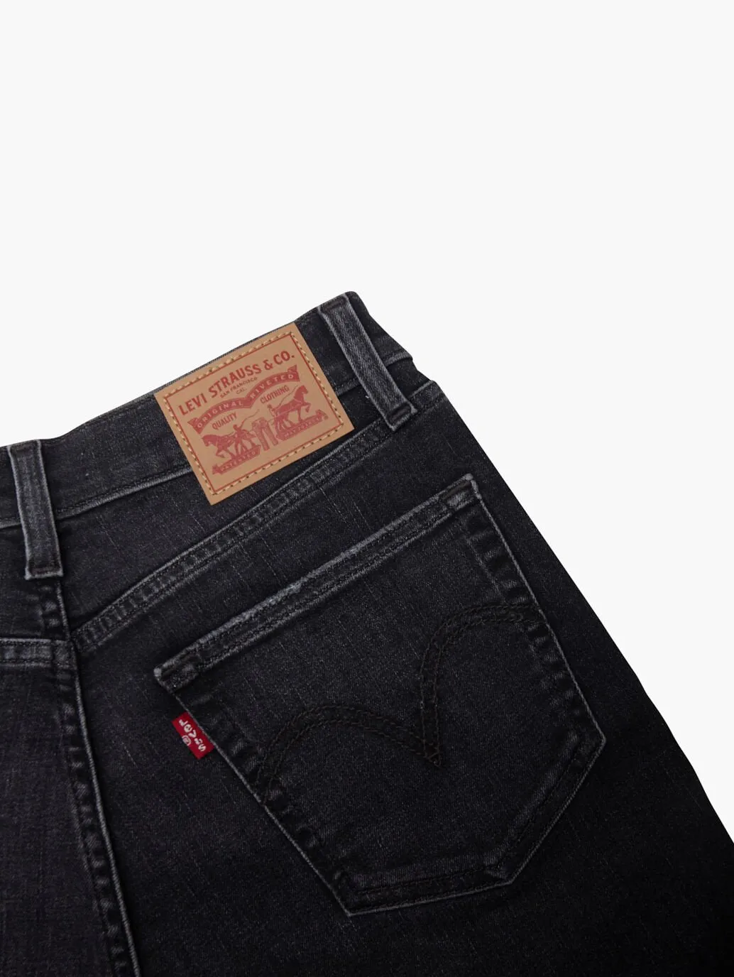 Levis High-Waisted Boyfriend Jean