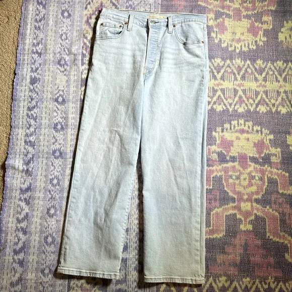 Levi's Women's Ribcage Straight Ankle Jeans