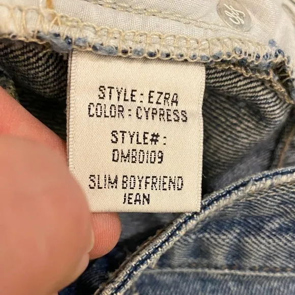 Lovers &amp; Friends NWT 26 Ezra Slim Boyfriend Jeans Ankle Distressed 100% Cotton