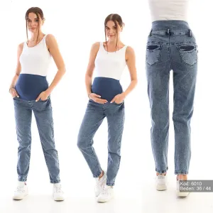Maternity Boyfriend Jeans
