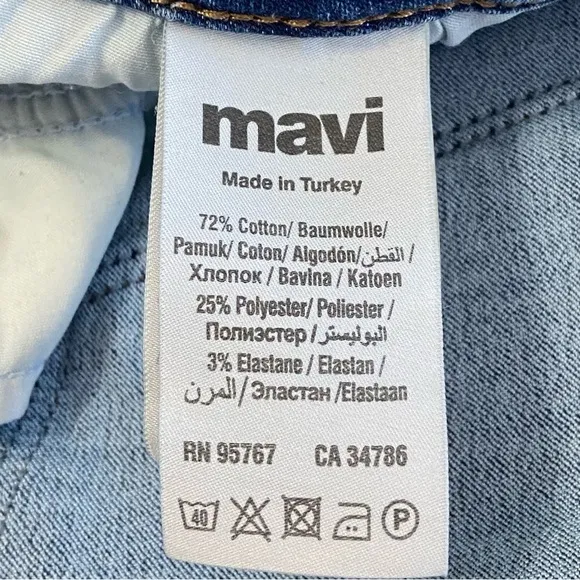 MAVI / Emma Slim Boyfriend Medium Washed Highrise Jeans Size 32