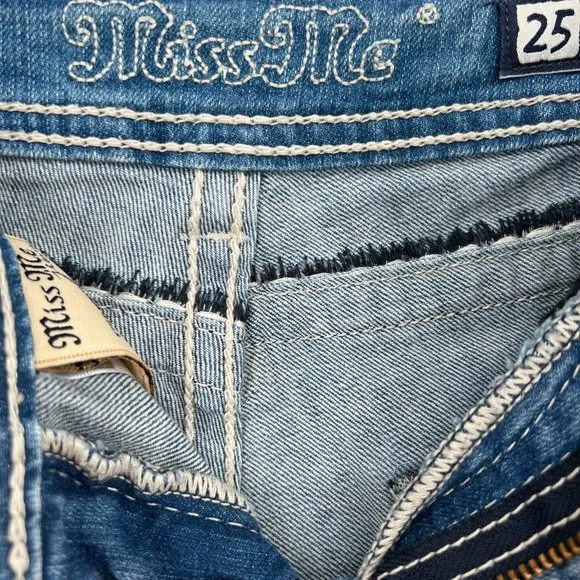 Miss Me Womens Boyfriend Capri Jeans Mid Rise Blue Denim JB5014P8 Size 25