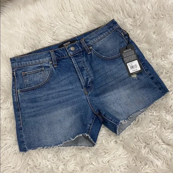 NEW • Hudson Jeans • Jade Boyfriend Jean Shorts 26