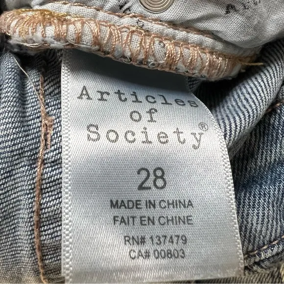 NWT ARTICLES OF SOCIETY MEDIUM WASH RENE STRAIGHT LEG JEANS SIZE 28