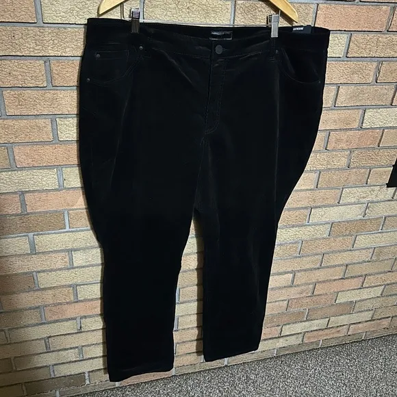 NWT Kut From The Kloth Women's Catherine Boyfriend Corduroy Jeans Black Size 22W