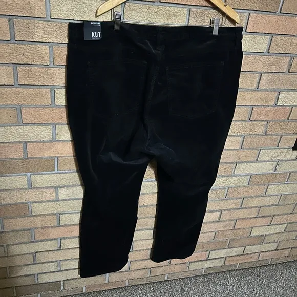 NWT Kut From The Kloth Women's Catherine Boyfriend Corduroy Jeans Black Size 22W