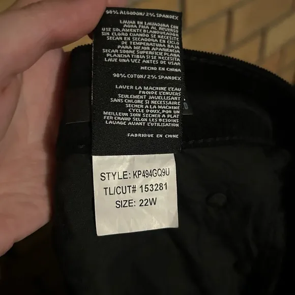 NWT Kut From The Kloth Women's Catherine Boyfriend Corduroy Jeans Black Size 22W