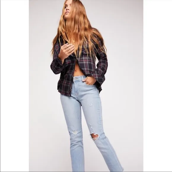 NWT Levi’s Curvy Straight Distressed Crop Jeans in Lightly Buzzed Size 27