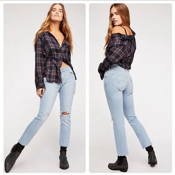 NWT Levi’s Curvy Straight Distressed Crop Jeans in Lightly Buzzed Size 27