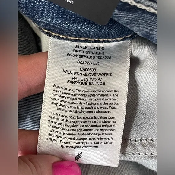 NWT SILVER jeans size 22W Britt Curvy Fit Low Rise Straight Leg Jeans 💙