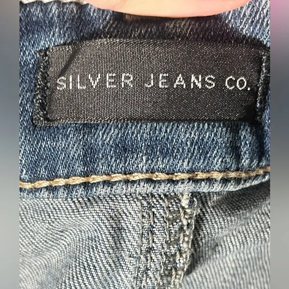 NWT SILVER jeans size 22W Britt Curvy Fit Low Rise Straight Leg Jeans 💙