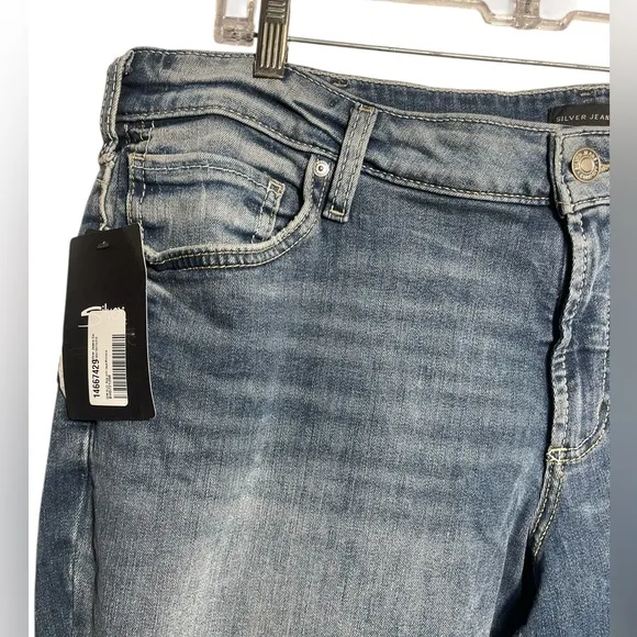 NWT SILVER jeans size 22W Britt Curvy Fit Low Rise Straight Leg Jeans 💙