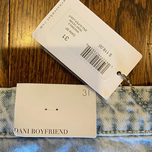 NWT WeWoreWhat Women's‎ Dani Boyfriend Jeans Size 31
