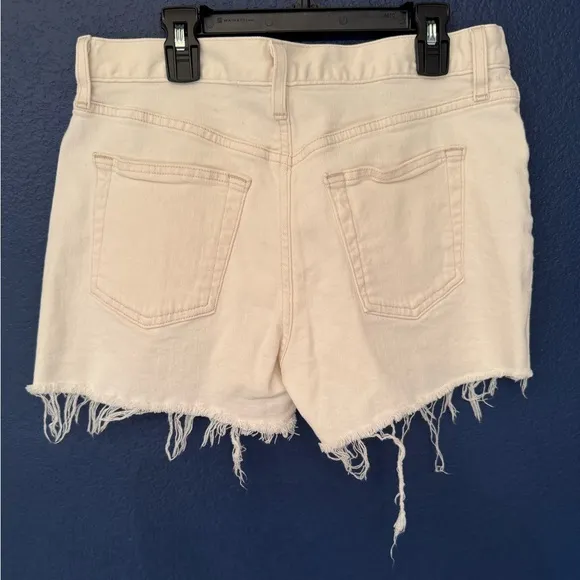 Outerknown Fillmore Boyfriend S.E.A. Women Off White Denim Shorts Size 28