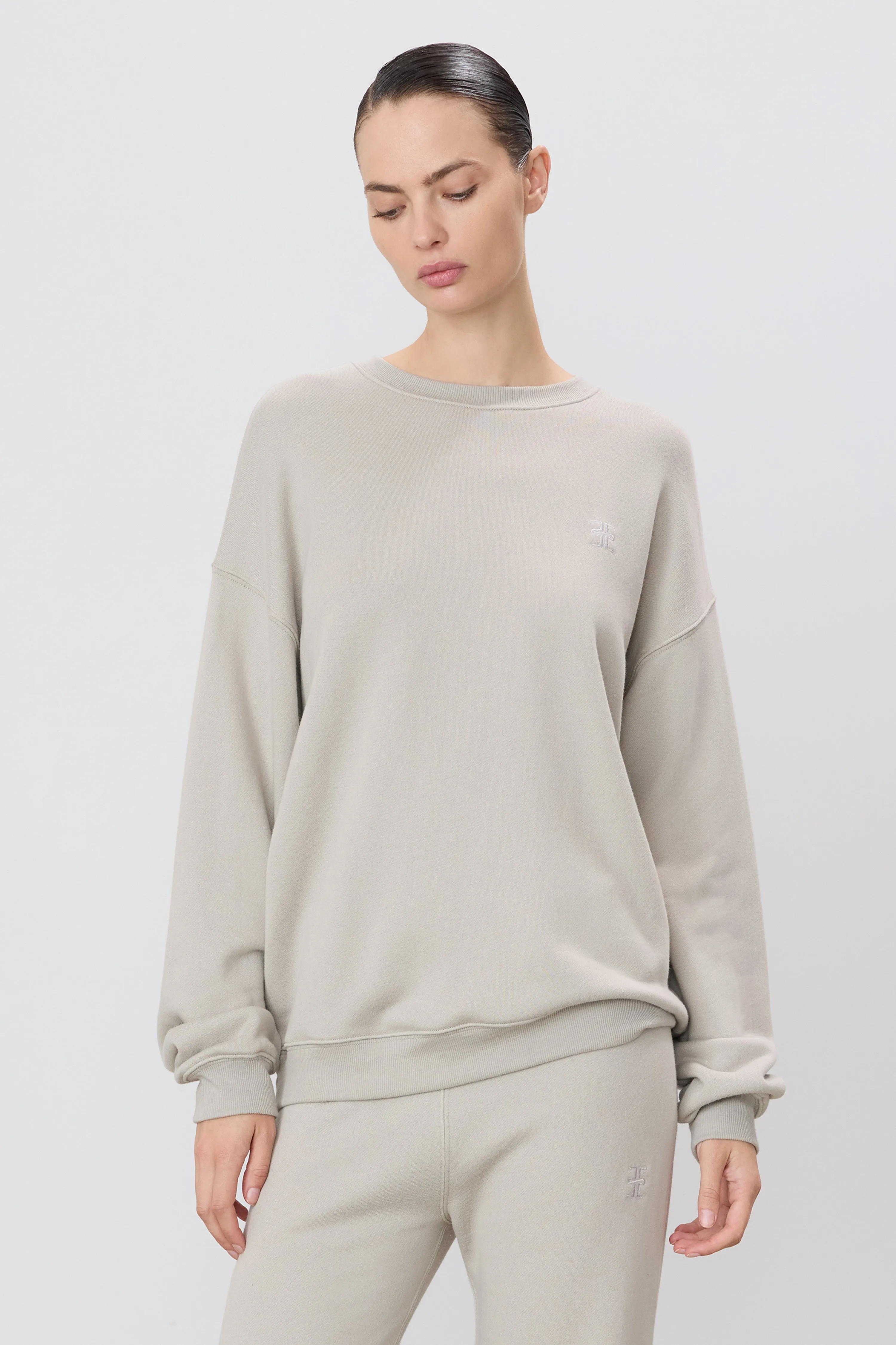 OVERSIZED CREWNECK SWEATSHIRT