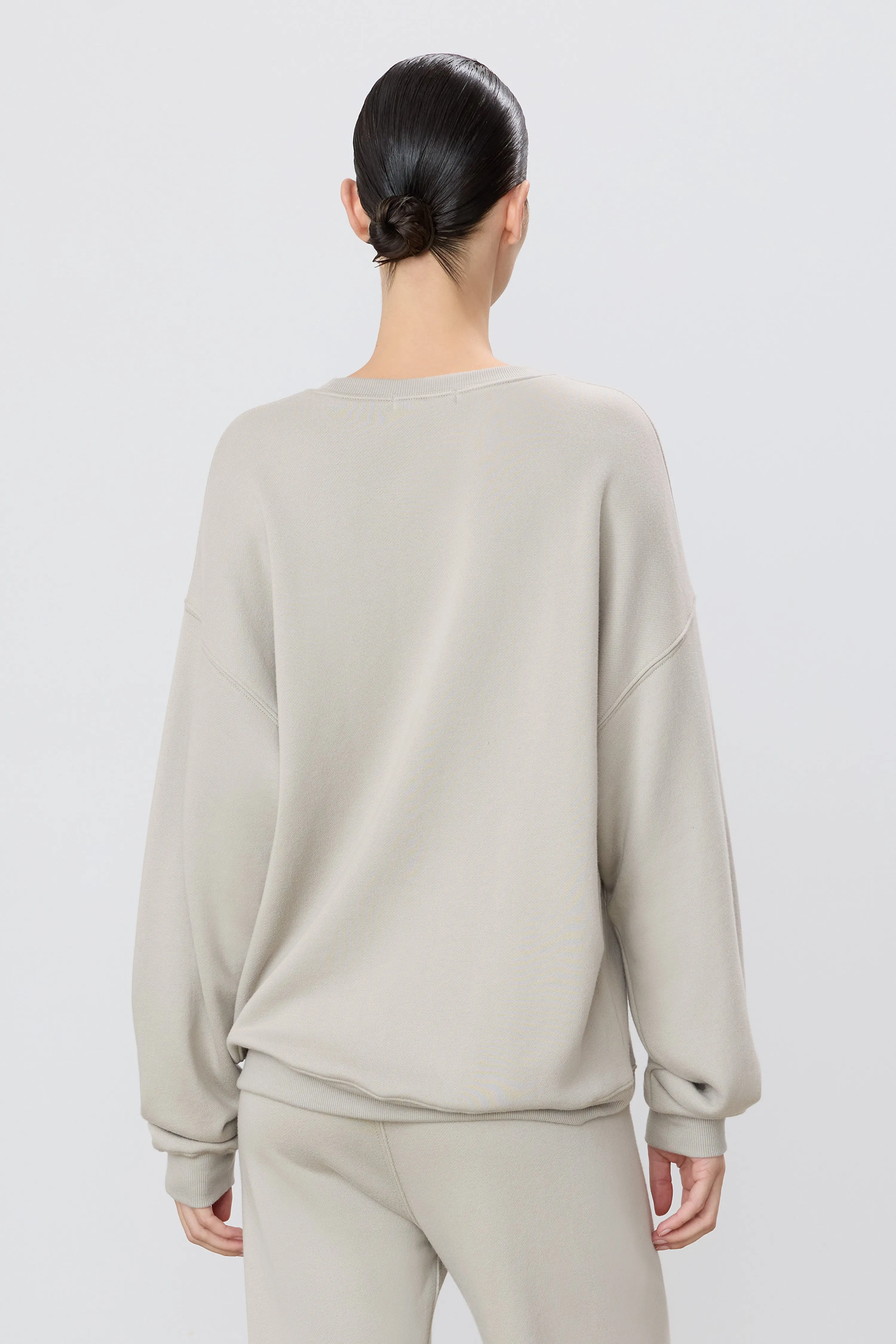 OVERSIZED CREWNECK SWEATSHIRT