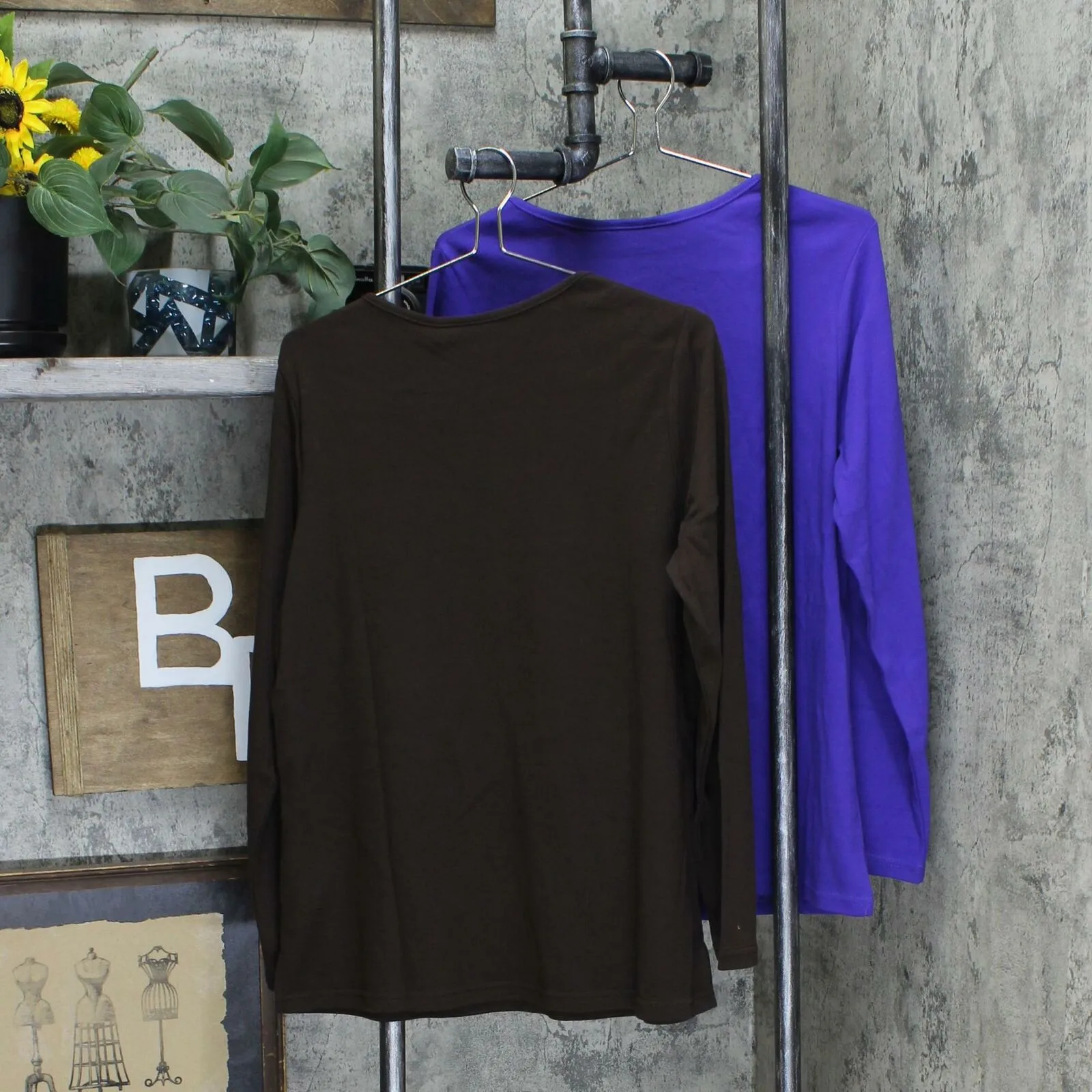 Quacker Factory Women's Set Of Two Knit Tops With Gold Pockets