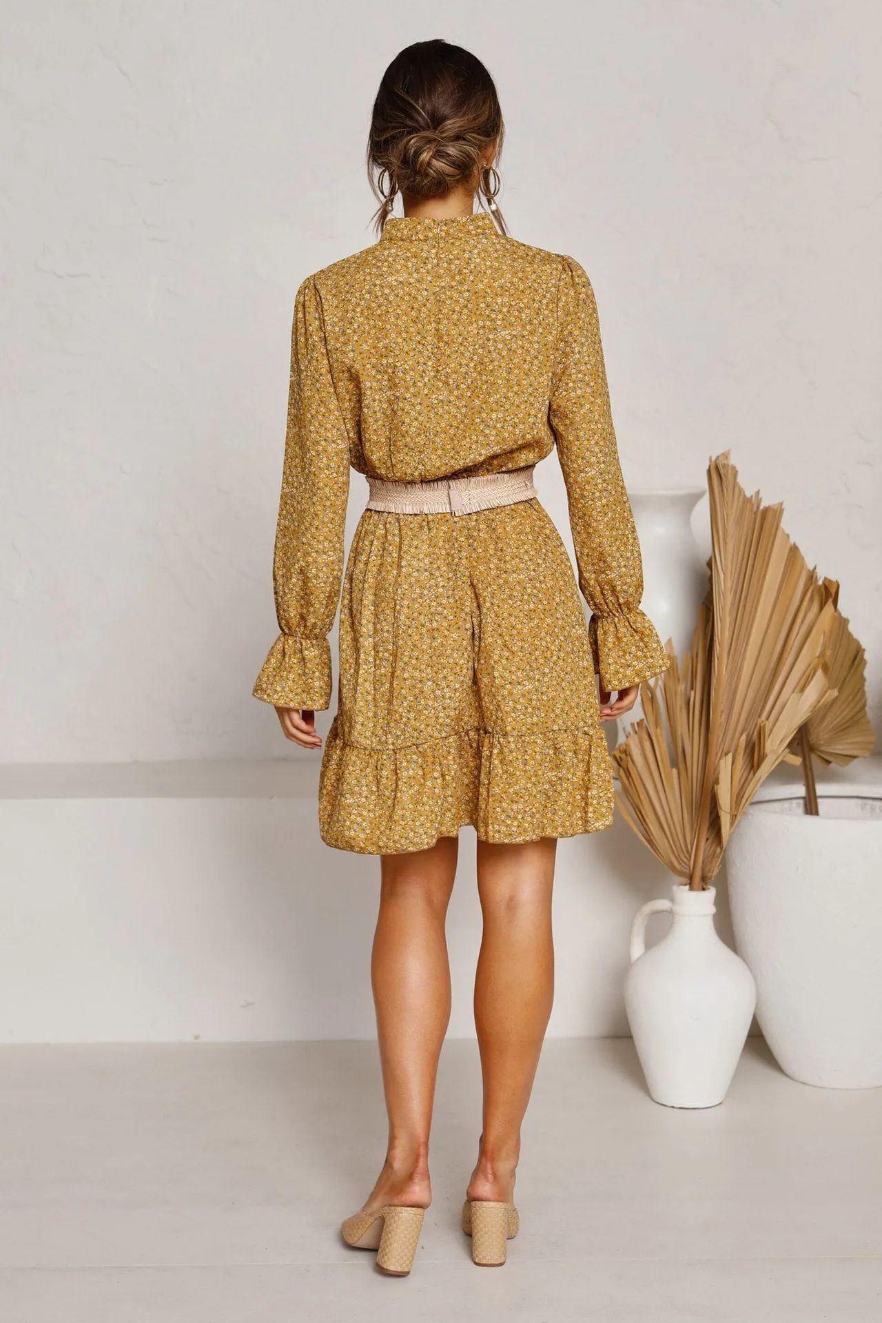 Round Neck Ruffles Floral Long Sleeves Mini Dresses