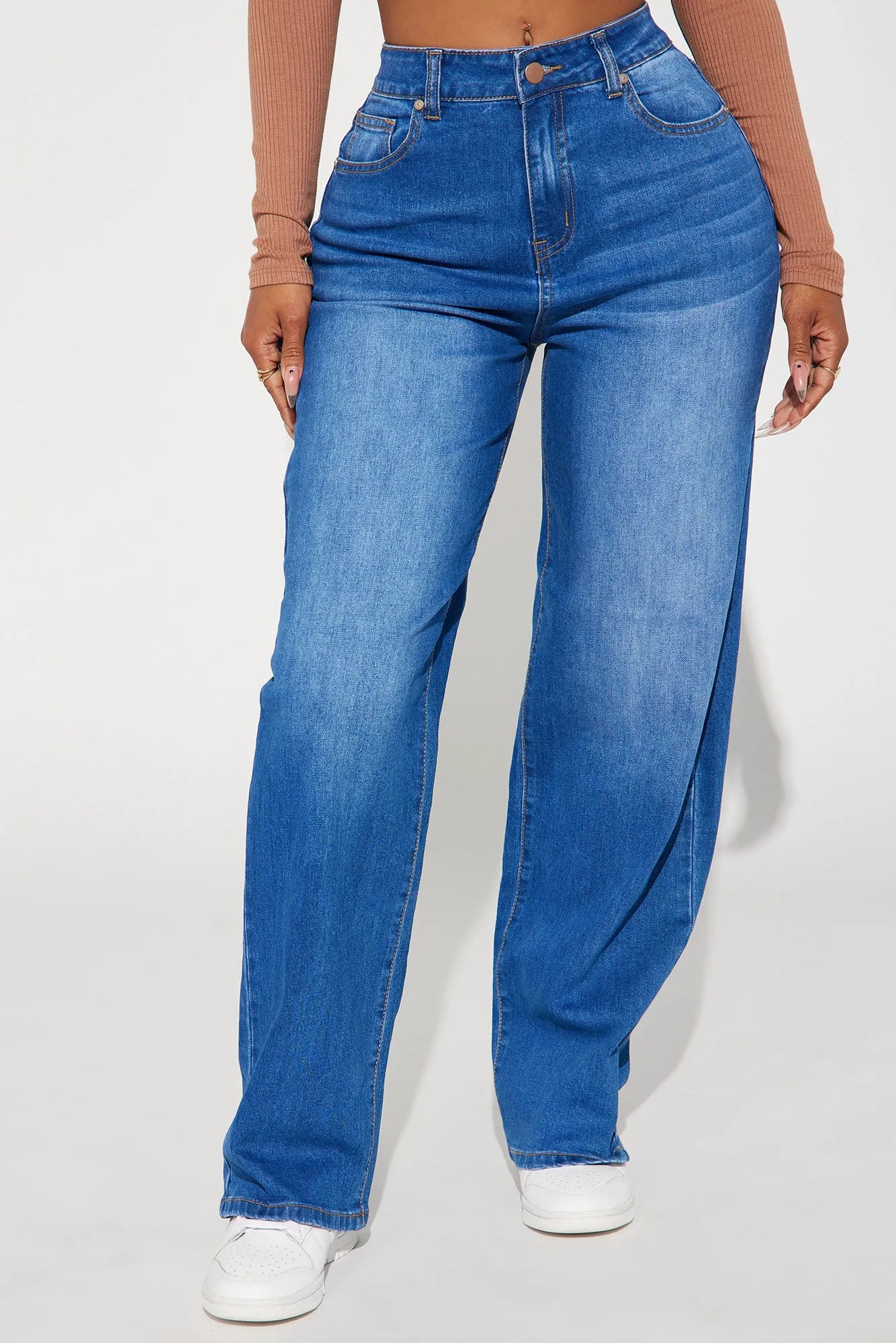 Royale Stretch Straight Leg Jeans - Medium Wash