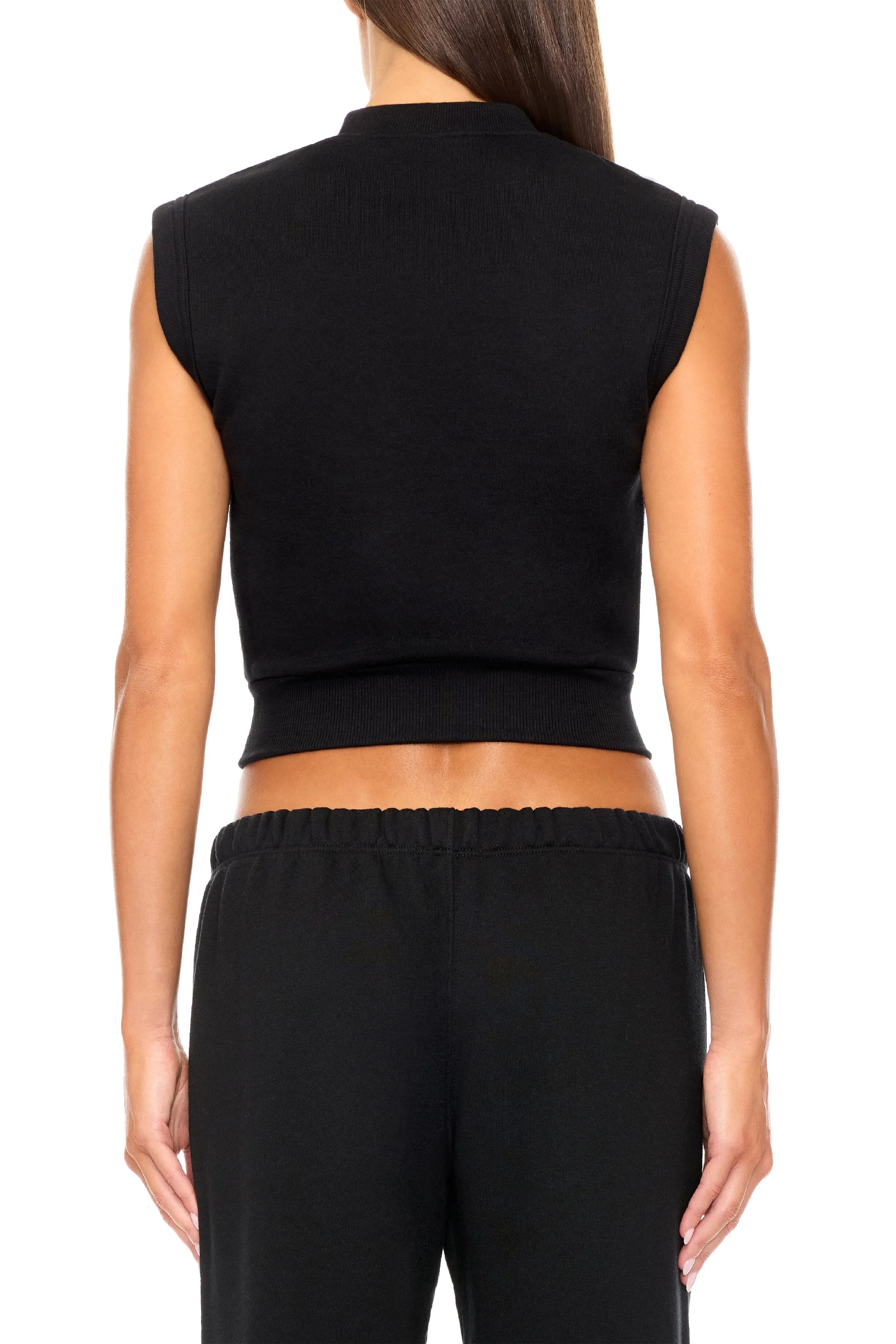 SLEEVELESS CREWNECK TOP