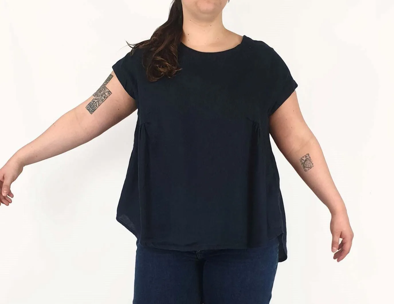 Tirelli navy top size L