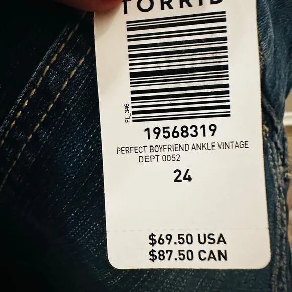 Torrid Boyfriend Ankle Jeans 24R