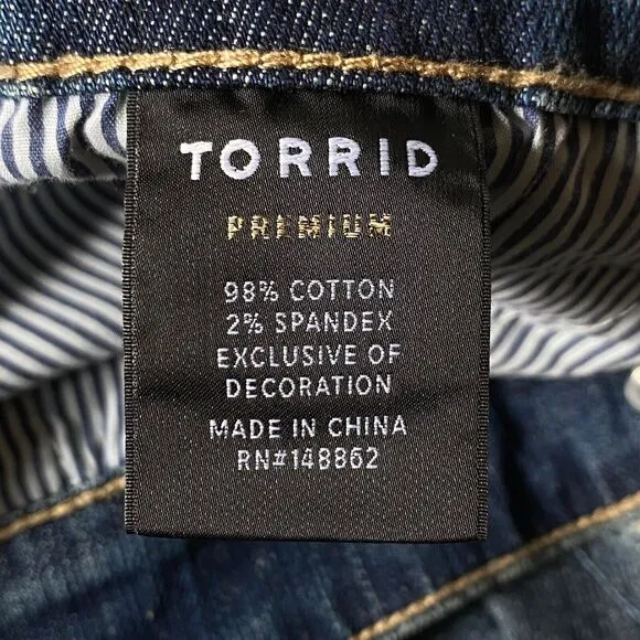 Torrid Premium Jeans 14 Blue Med Wash Boyfriend Distressed American Dreamer NWT