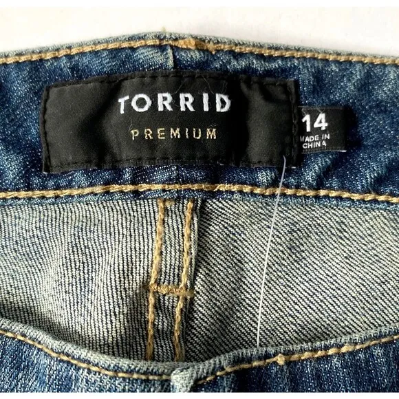 Torrid Premium Jeans 14 Blue Med Wash Boyfriend Distressed American Dreamer NWT