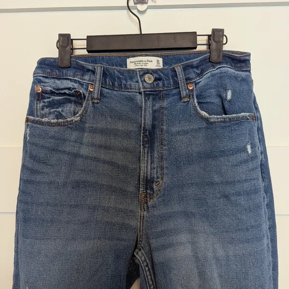 Women's Abercrombie and Fitch ultra high-rise denim jeans ankle straight leg.