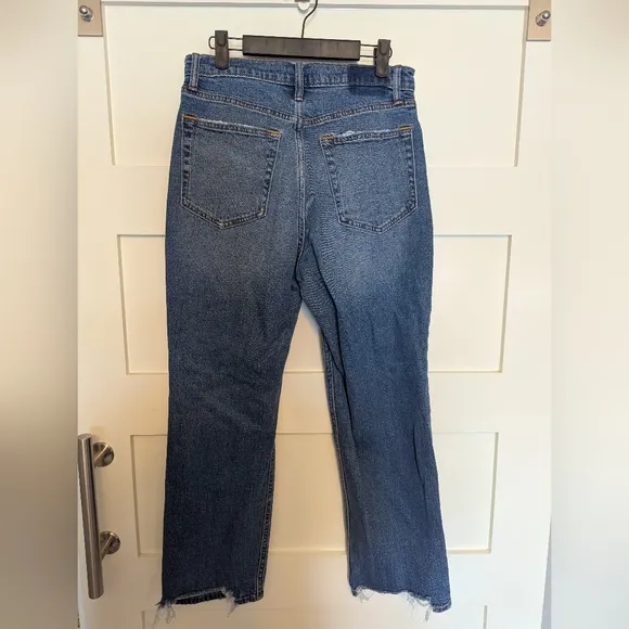 Women's Abercrombie and Fitch ultra high-rise denim jeans ankle straight leg.